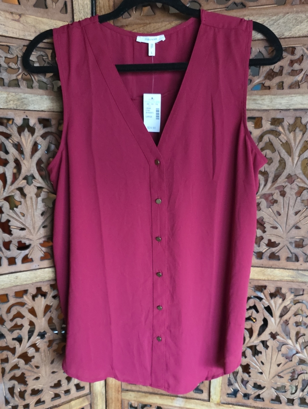 Maurices Sleeveless Button-Front Camisole in Burgundy Red